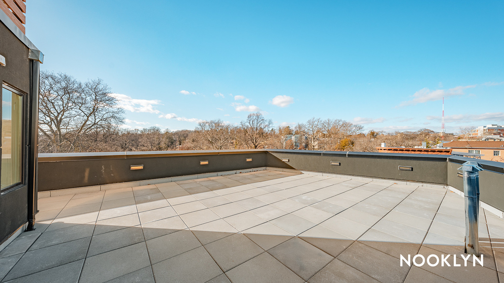129 McDonald Ave 11218 - Photo 4