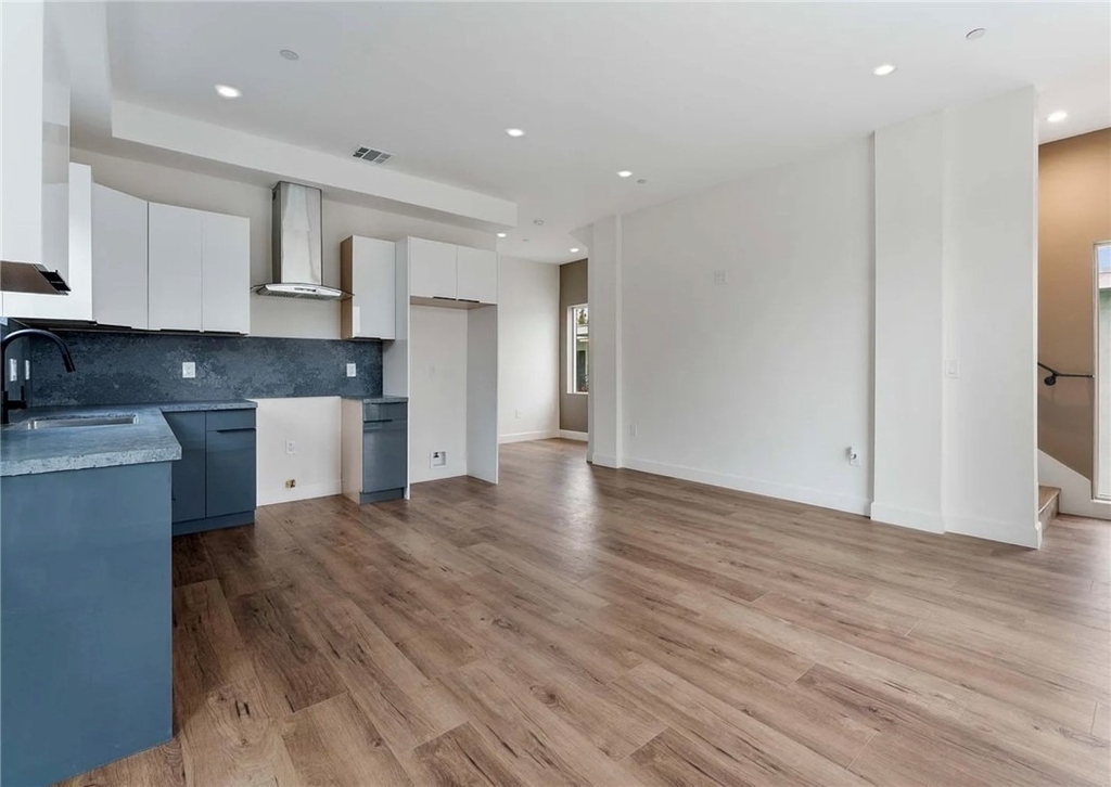 4557 W 18th Street - Photo 10