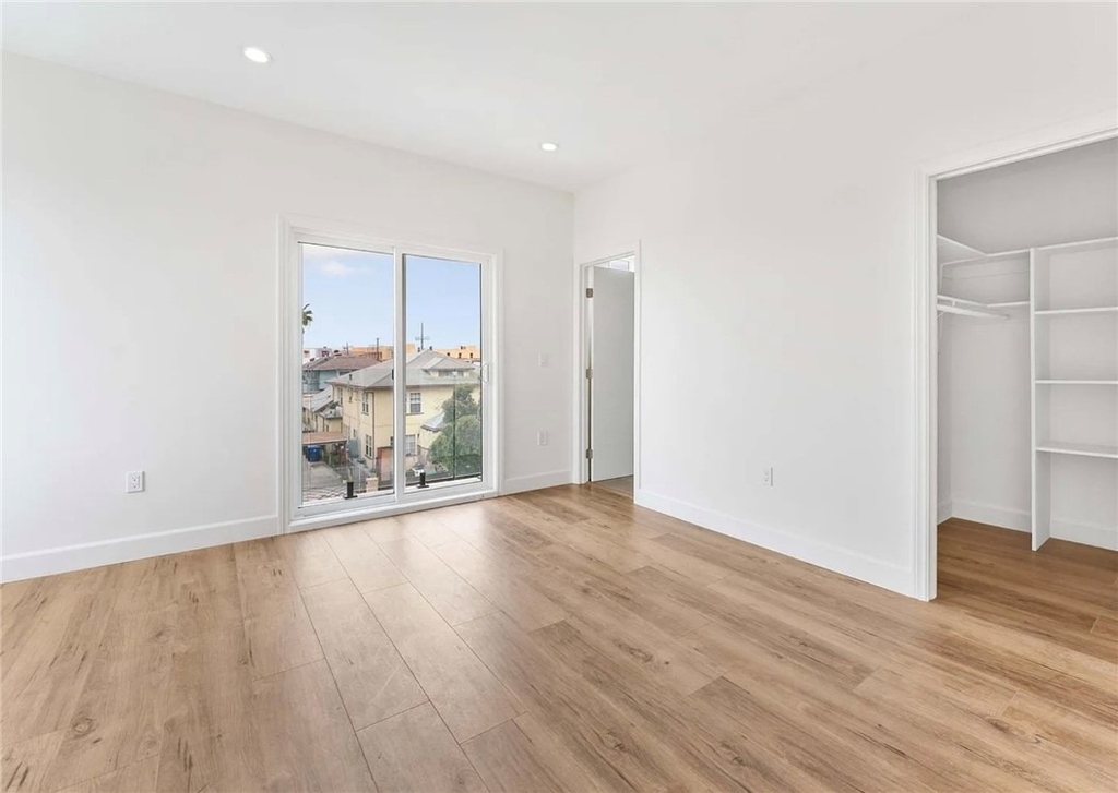 4557 W 18th Street - Photo 14