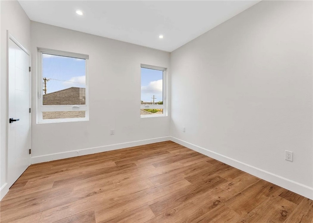 4557 W 18th Street - Photo 20