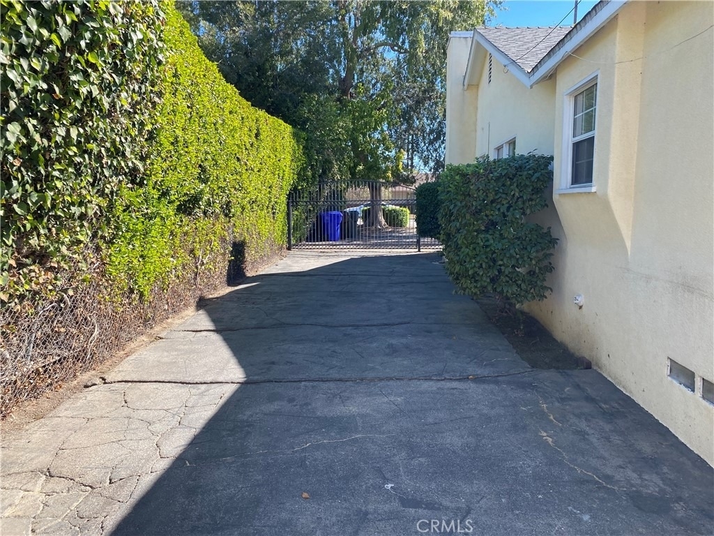 6281 Bion - Photo 20