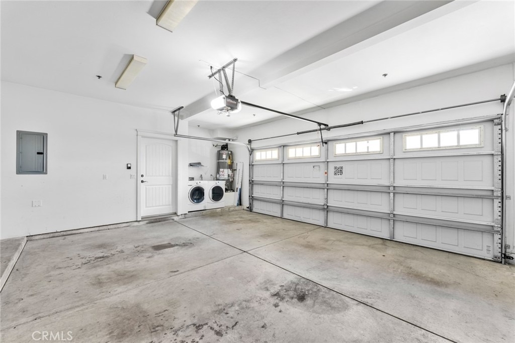 1590 Locust - Photo 24