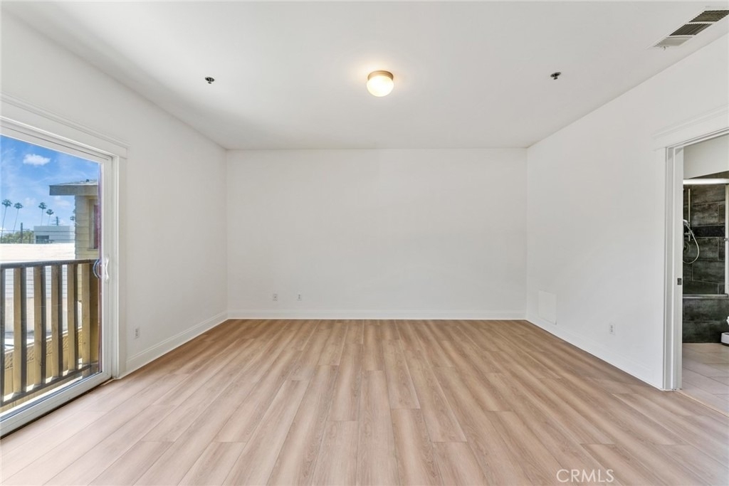1590 Locust - Photo 19
