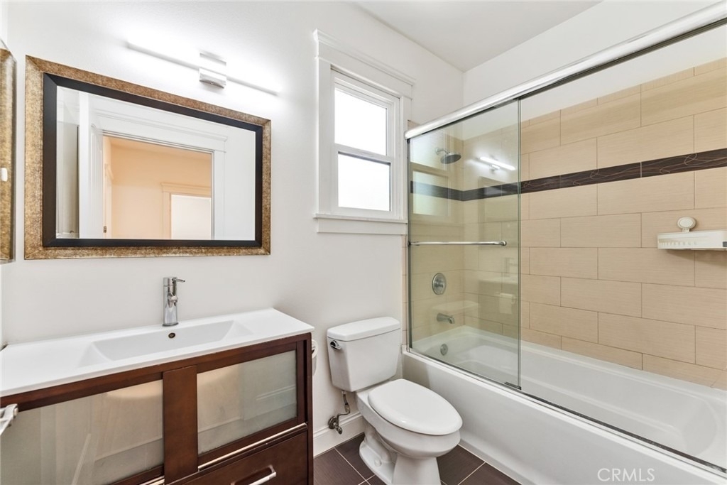 1590 Locust - Photo 13