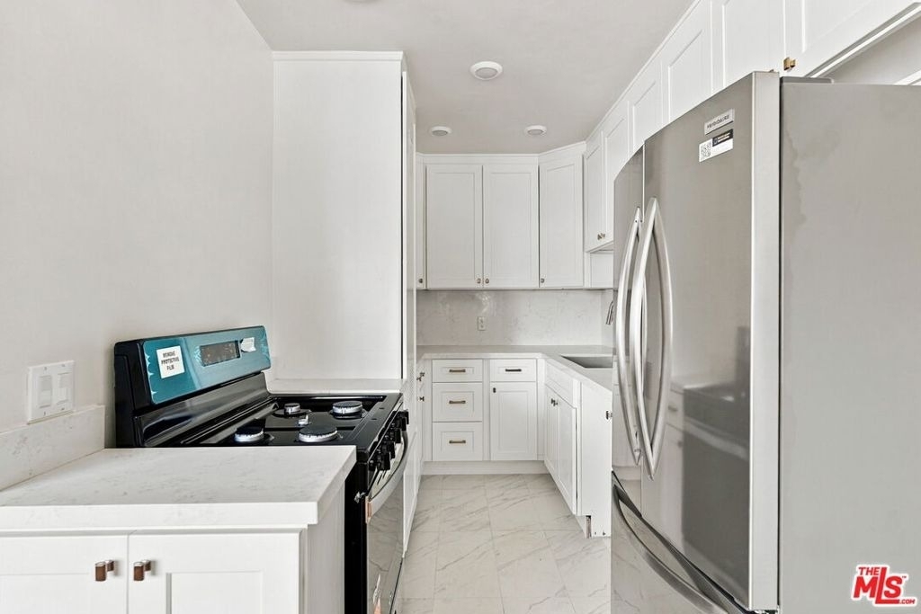 7743 W Manchester Avenue - Photo 10