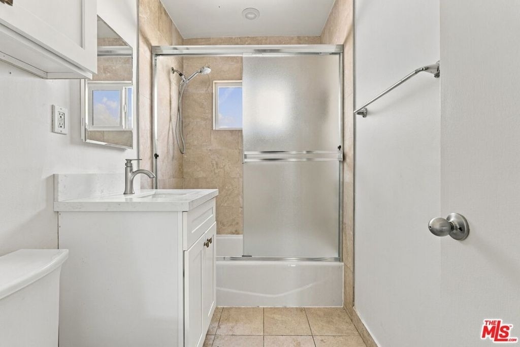 7743 W Manchester Avenue - Photo 4