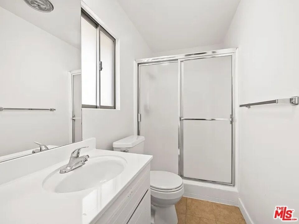1481 Reeves Street - Photo 21
