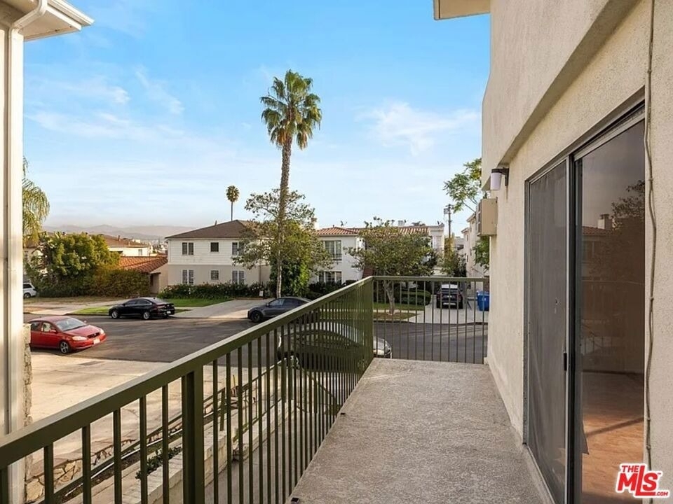 1481 Reeves Street - Photo 13