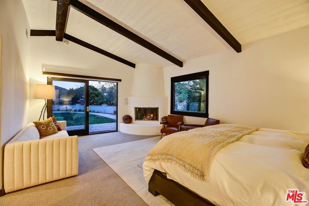 2570 Nichols Canyon Road - Photo 30