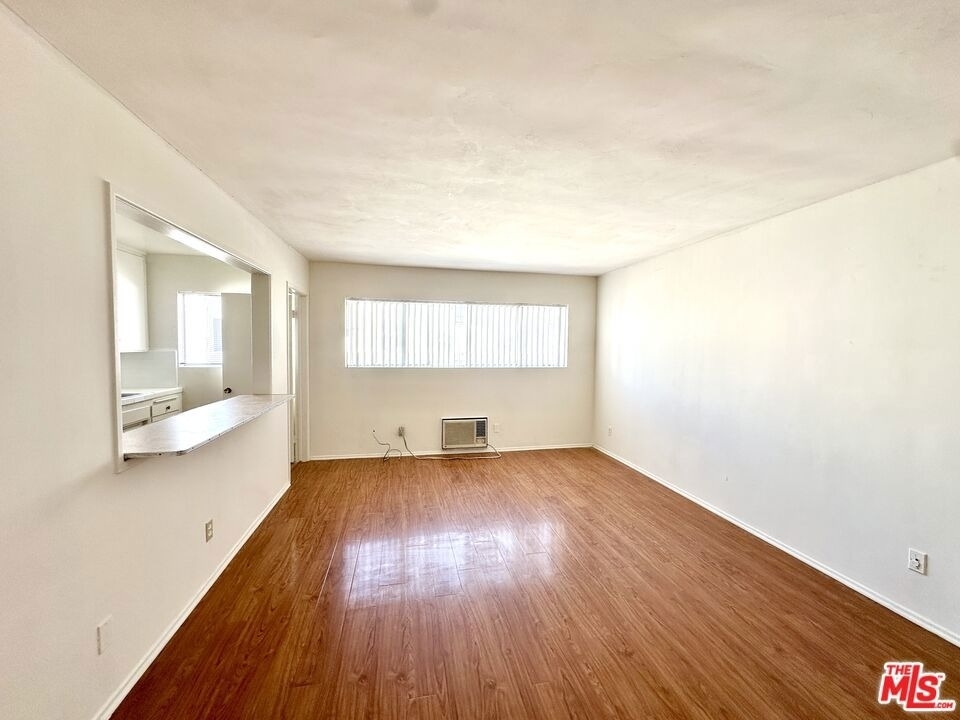 5853 Gregory Avenue - Photo 5