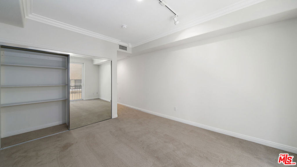 9401 Alcott Street - Photo 36