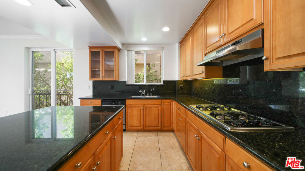 9401 Alcott Street - Photo 2