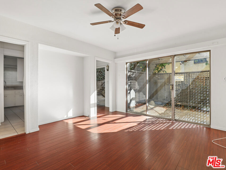 1924 N Las Palmas Avenue - Photo 3