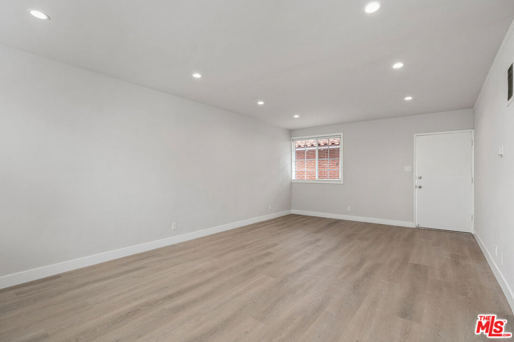 144 N Swall Drive - Photo 15