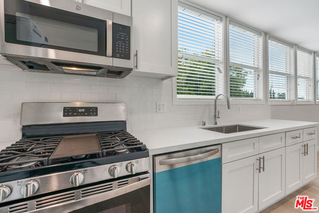 144 N Swall Drive - Photo 3