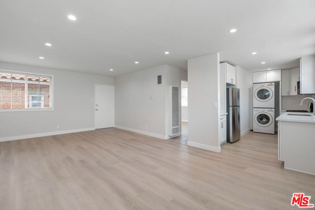144 N Swall Drive - Photo 14