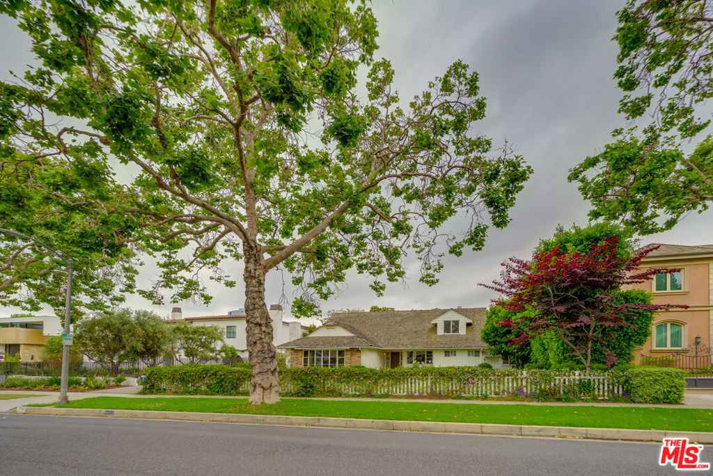 713 Walden Drive - Photo 9