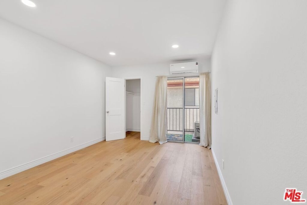 409 Burchett Street - Photo 12