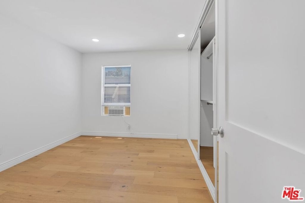 409 Burchett Street - Photo 10