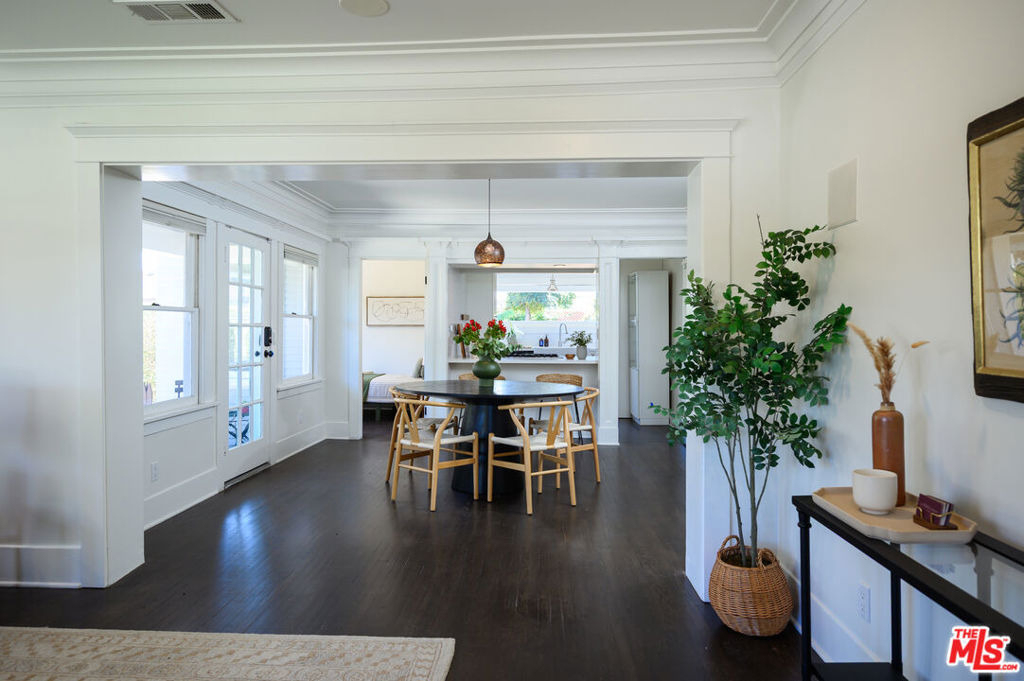 2238 W 28th Street - Photo 5