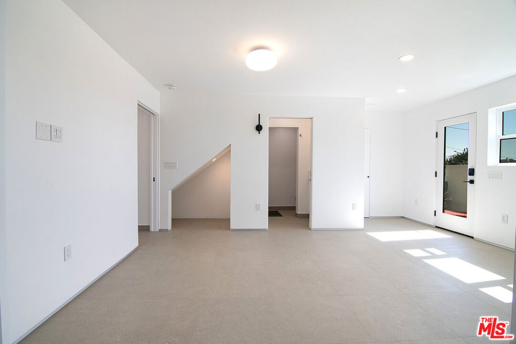4438 W 60th Street - Photo 3