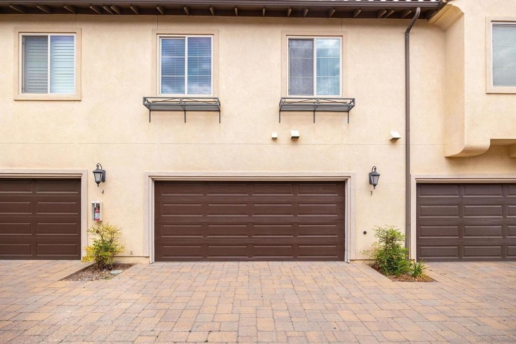 2221 Capistrano Way - Photo 18