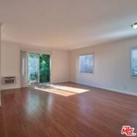 1540 N Fuller Avenue - Photo 2