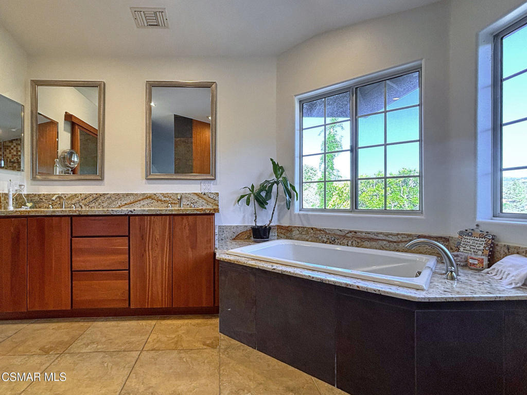 2554 Kirsten Lee Drive - Photo 21