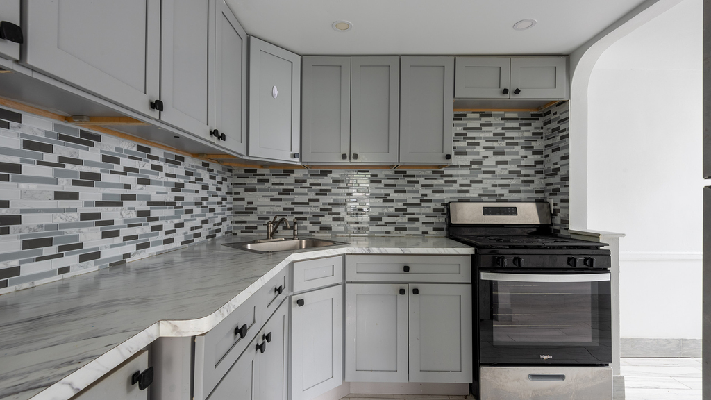 623 Ave Y 11235 - Photo 14