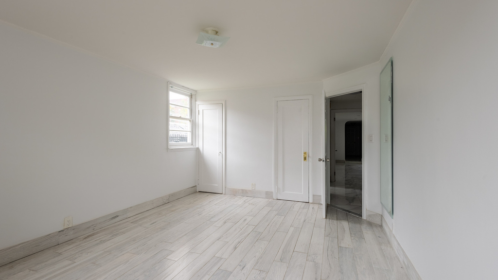 623 Ave Y 11235 - Photo 2