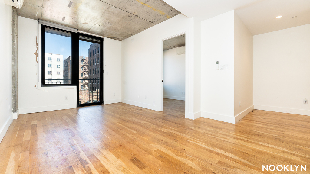 824 E New York Ave 11203 - Photo 13