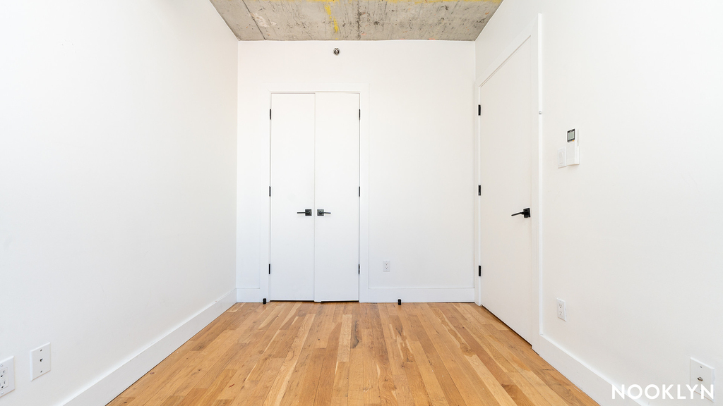 824 E New York Ave 11203 - Photo 2