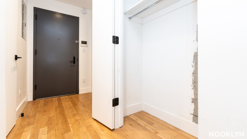 824 E New York Ave 11203 - Photo 3