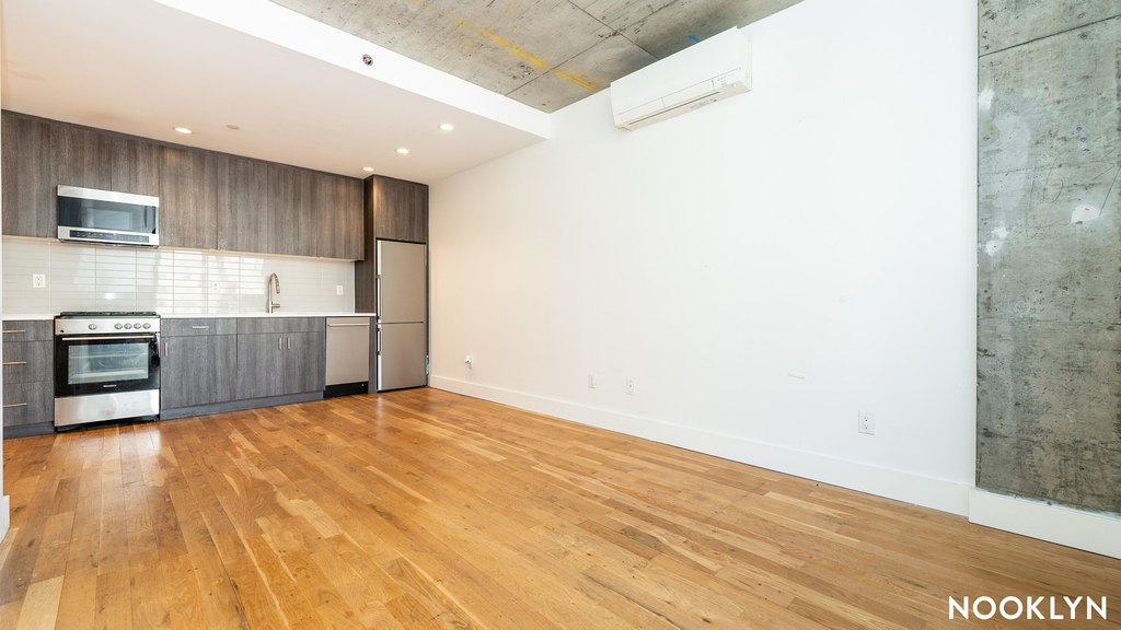 824 E New York Ave 11203 - Photo 7
