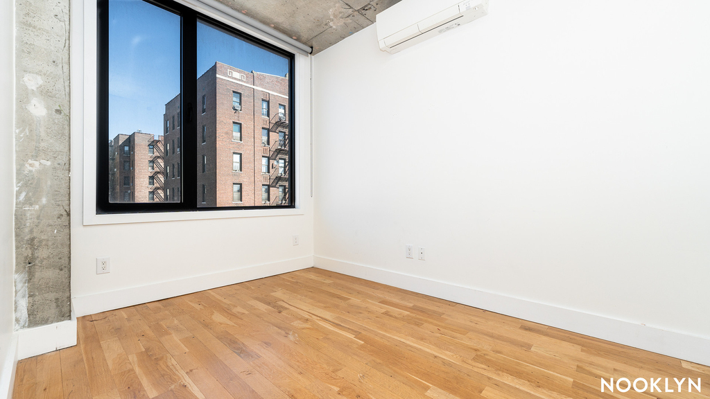 824 E New York Ave 11203 - Photo 8