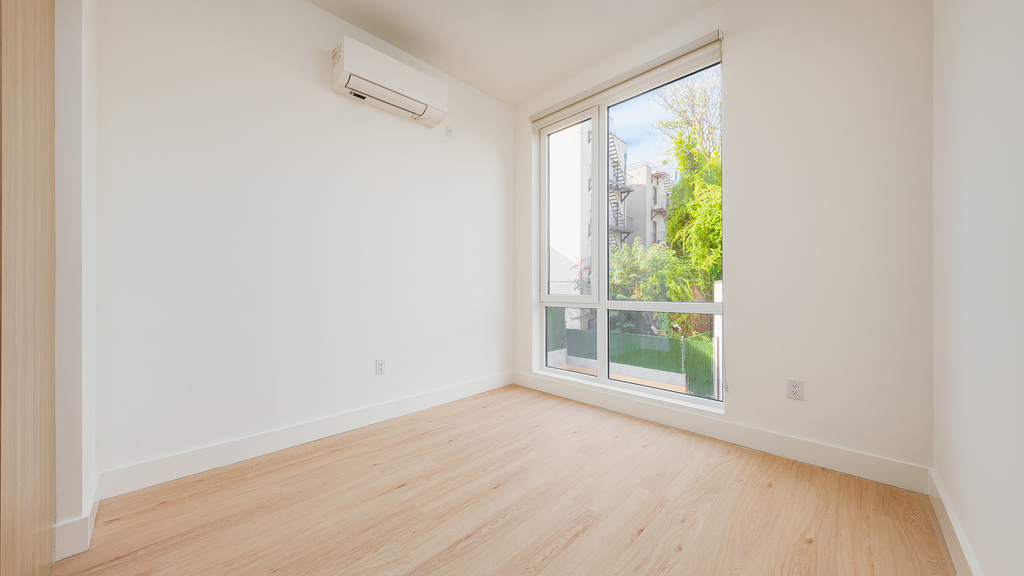 733 Lincoln Pl 11216 - Photo 2