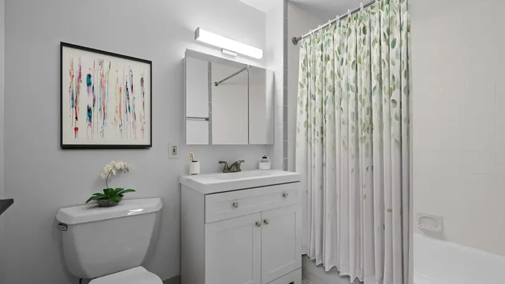 520 W 48th St - Photo 10