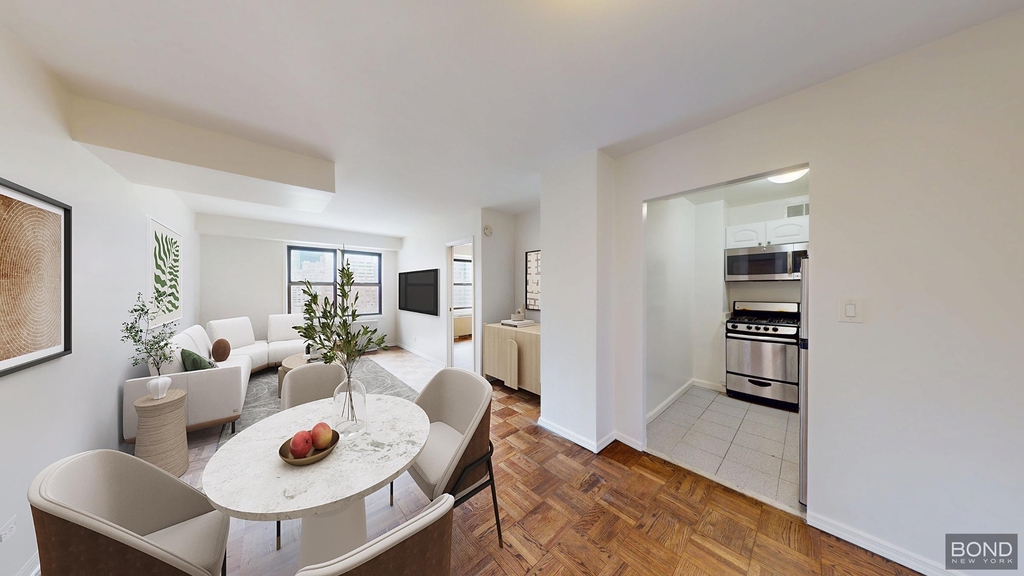 East 63rd Street - Photo 0