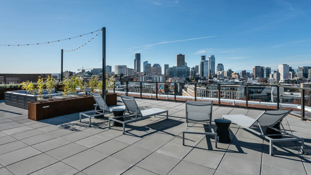 1401 East Madison Street - Photo 31