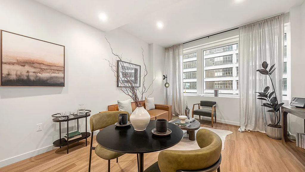 180 Pearl St 10005 - Photo 2