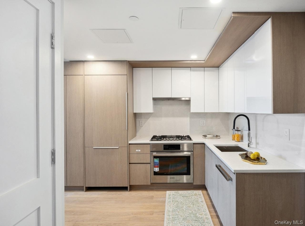 38th Avenue - Photo 4