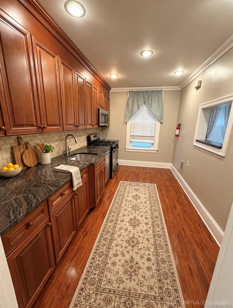 7103 69th Place - Photo 5