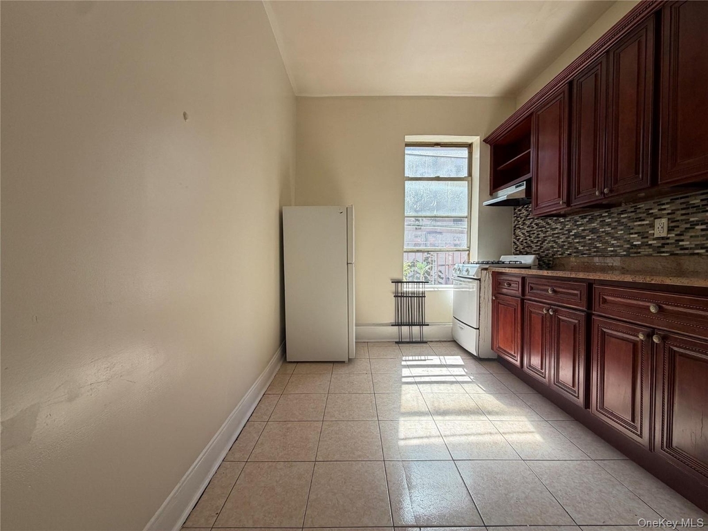 50 Main Street - Photo 2
