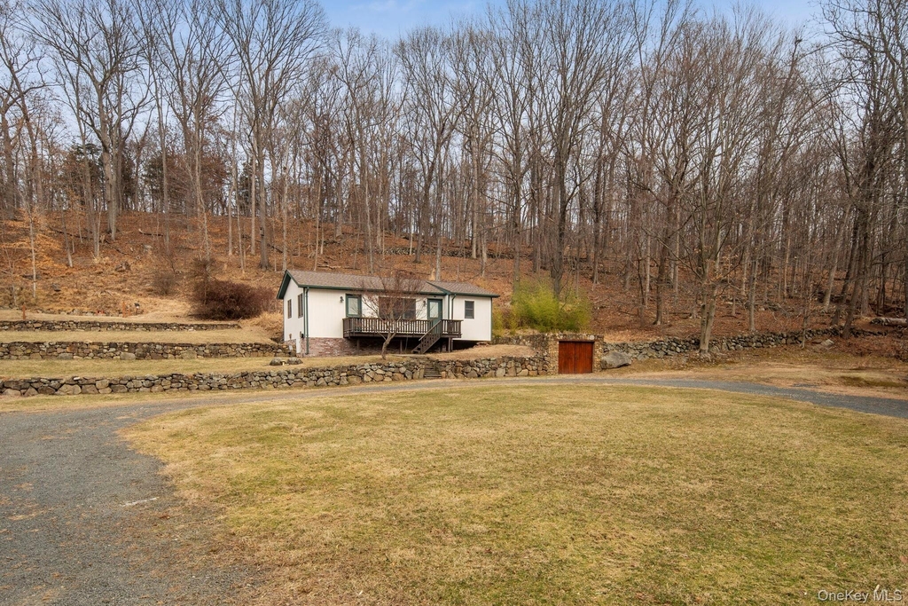 689 S Mountain Road - Photo 0