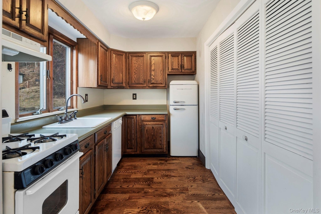 689 S Mountain Road - Photo 11