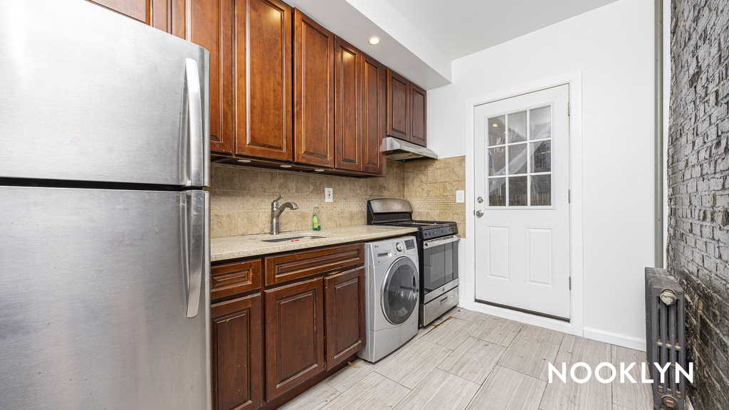 1806 George St 11385 - Photo 12
