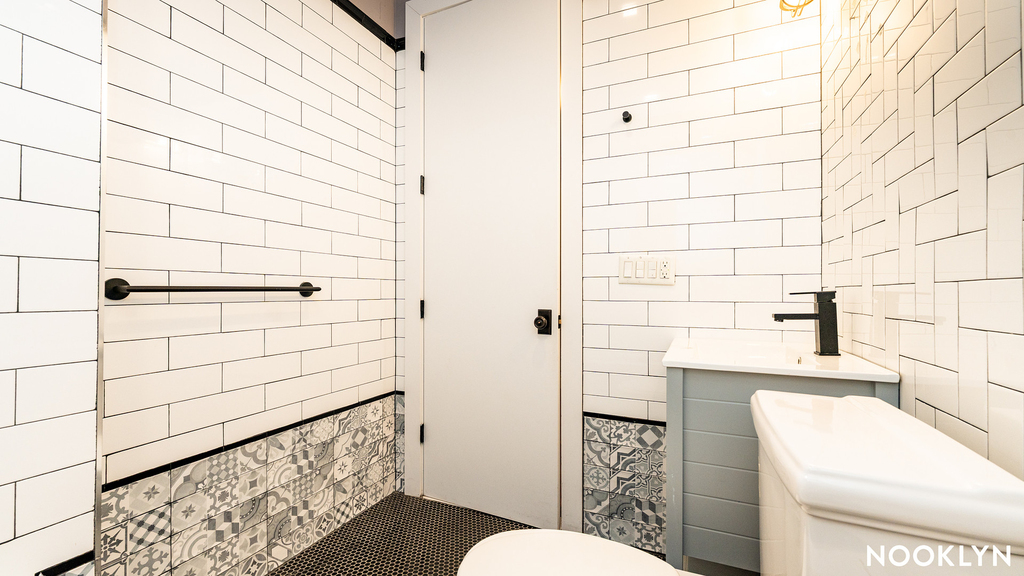 137 21st St  11232 - Photo 19