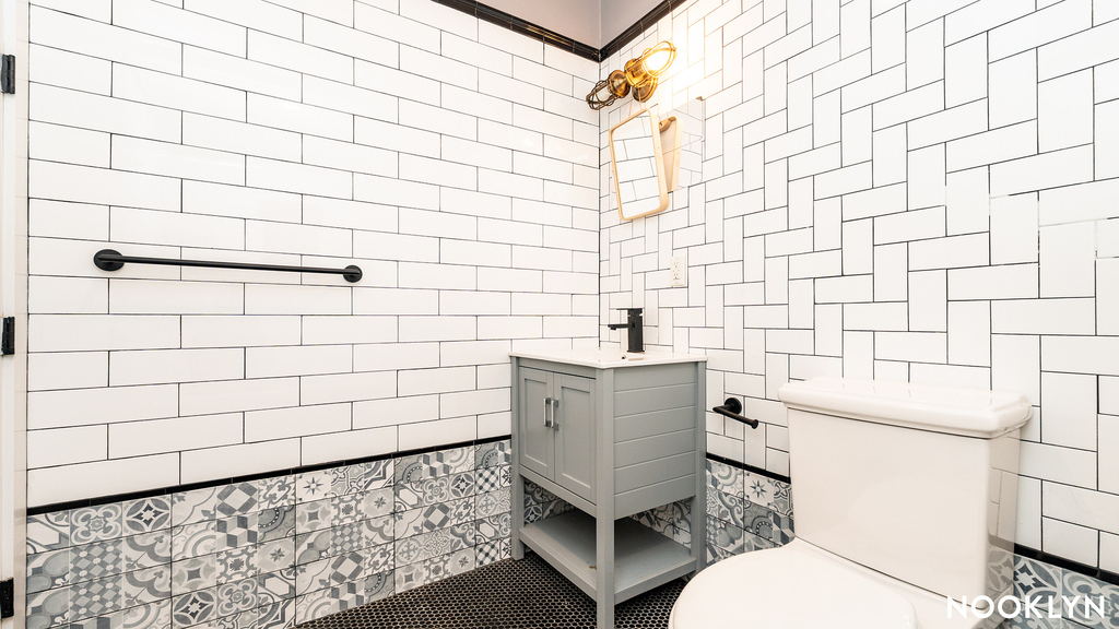137 21st St  11232 - Photo 15