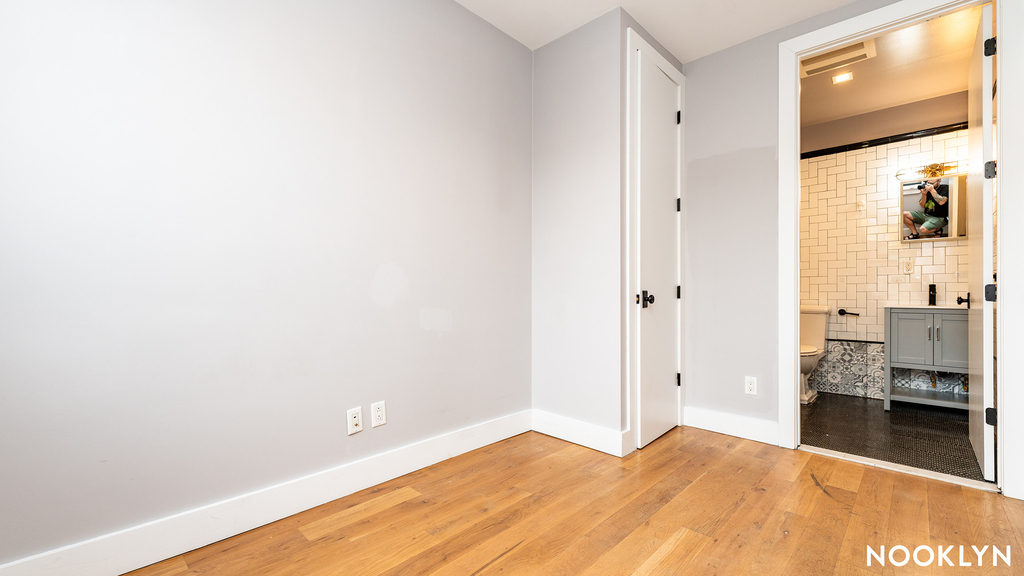 137 21st St  11232 - Photo 7
