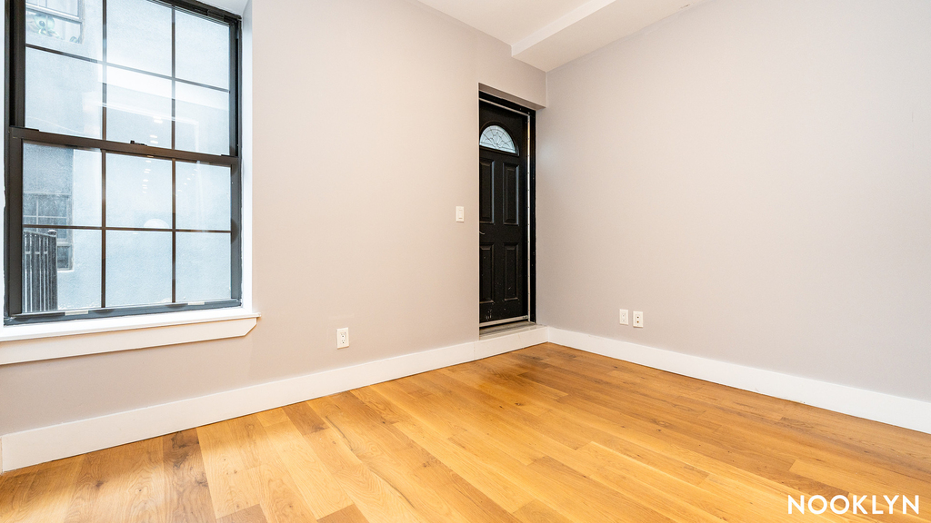 137 21st St  11232 - Photo 3